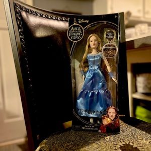 Disney Alice Through the Looking Glass Deluxe Alice Doll.